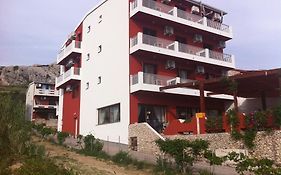 Pansion Laguna